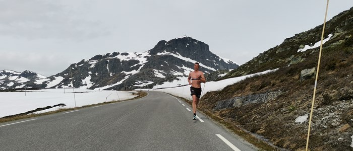 Geir Endre Rogn løp halvmaraton på 1.08.23